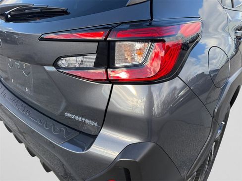 Used 2024 Subaru Crosstrek 2.0i Premium w/ Popular Package #4 image 19