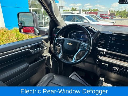 Used 2024 Chevrolet Silverado 2500 LTZ w/ LTZ Convenience Package AWD/4WD image 16