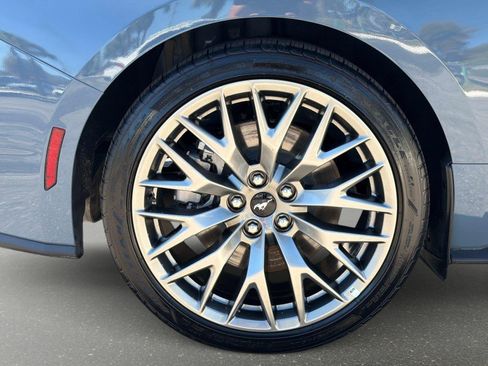 Used 2025 Ford Mustang GT Premium image 19