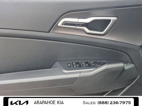 New 2026 Kia Sportage LX image 2