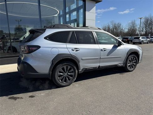 Used 2023 Subaru Outback Onyx Edition XT image 2