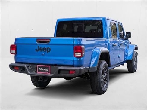 New 2025 Jeep Gladiator Sport image 2