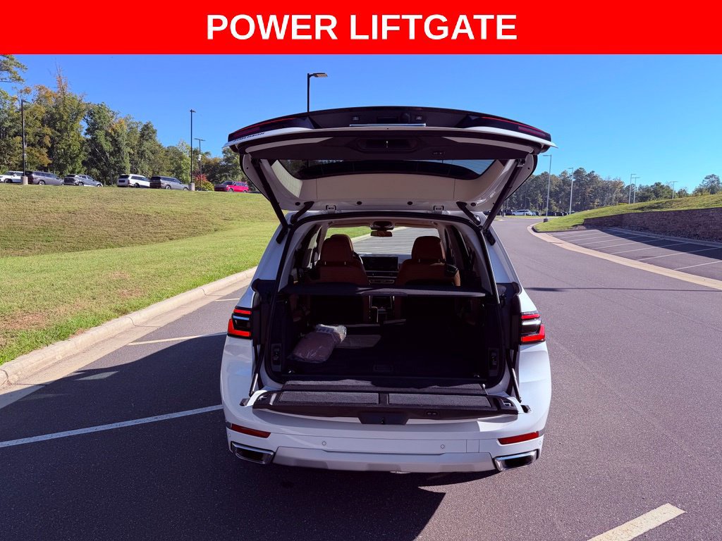 Used 2024 BMW X7 xDrive40i w/ Climate Comfort Package AWD/4WD image 7