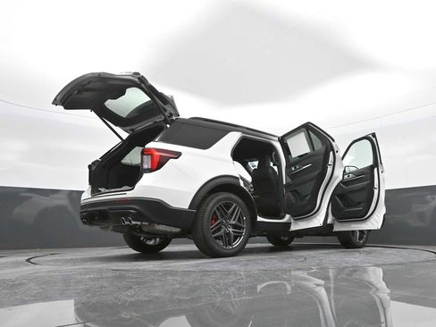 New 2026 Ford Explorer ST image 71