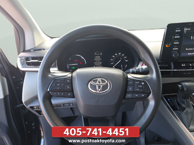 Used 2022 Toyota Sienna LE FWD image 16