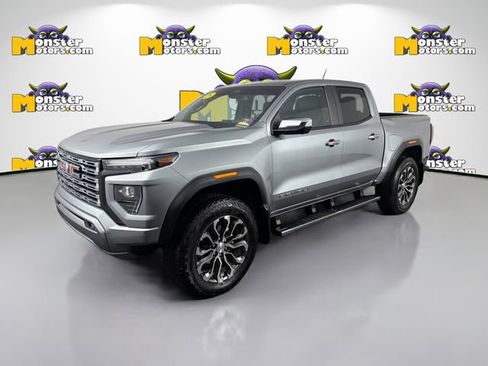 Used 2025 GMC Canyon Denali AWD/4WD image 1