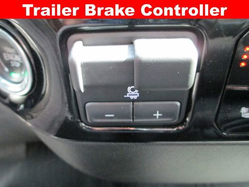 Used 2024 Chevrolet Silverado 2500 LT AWD/4WD image 19