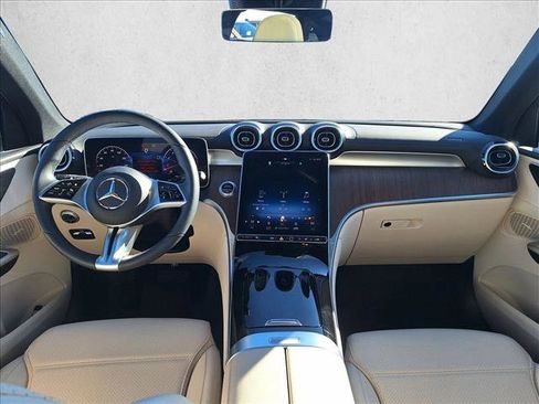 Used 2024 Mercedes-Benz GLC 300 4MATIC image 15