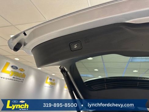 Used 2022 Ford Edge SEL w/ Convenience Package image 18