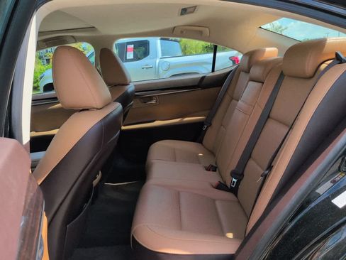 Used 2016 Lexus ES 350 w/ Navigation System Package FWD image 13