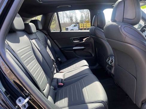 Certified 2025 Mercedes-Benz GLC 300 4MATIC image 11