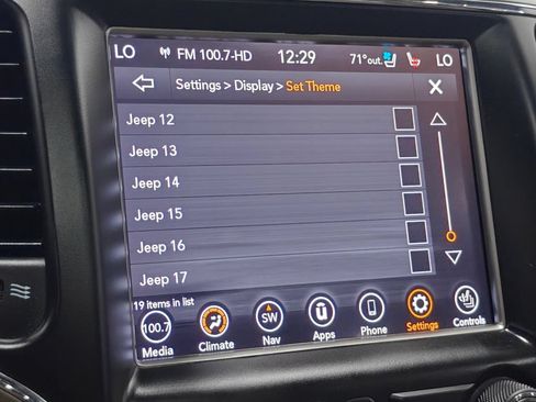 Used 2018 Jeep Grand Cherokee Overland AWD/4WD image 55