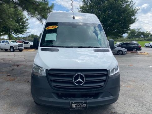 Used 2023 Mercedes-Benz Sprinter 2500 image 10