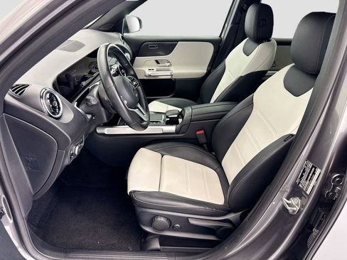 Used 2022 Mercedes-Benz GLB 250 4MATIC image 18