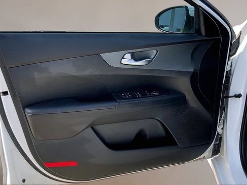 Used 2021 Kia Forte LXS FWD image 21