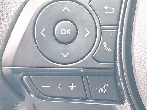 Used 2021 Toyota RAV4 XLE image 25