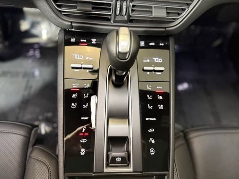 Used 2026 Porsche Macan S image 15