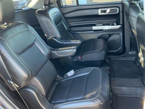Used 2022 Ford Explorer XLT w/ Equipment Group 202A image 20