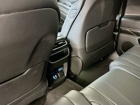 Used 2024 Genesis GV80 3.5T image 29