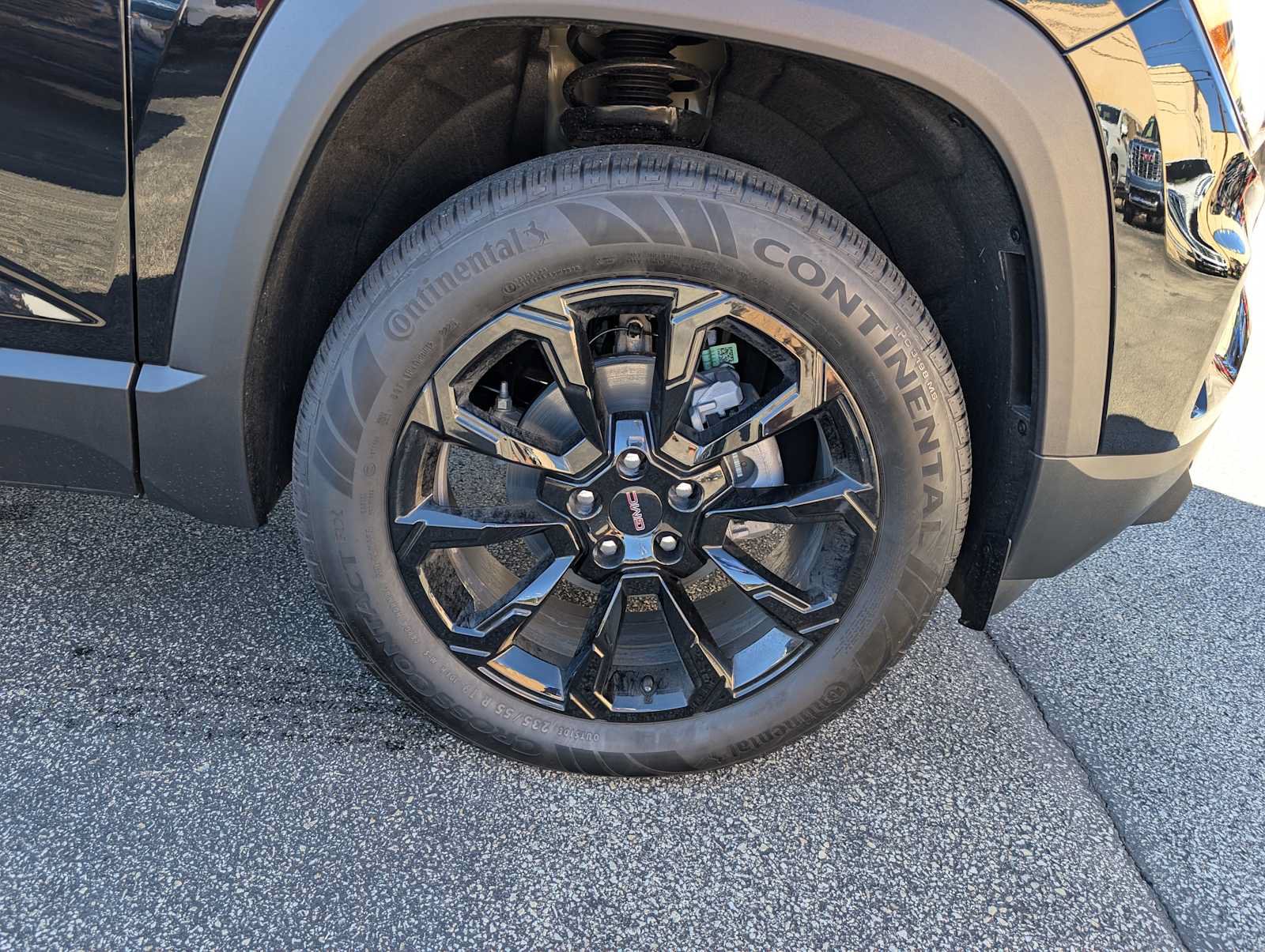 New 2027 GMC Terrain Elevation w/ Elevation Premium Package AWD/4WD image 3