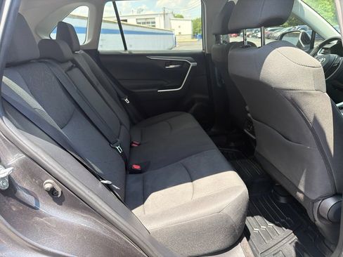 Used 2021 Toyota RAV4 XLE w/ Convenience Package AWD/4WD image 23