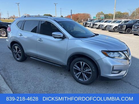 Used 2017 Nissan Rogue SL w/ SL Premium Package image 5