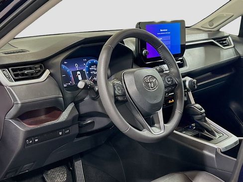 Used 2025 Toyota RAV4 Limited FWD image 7