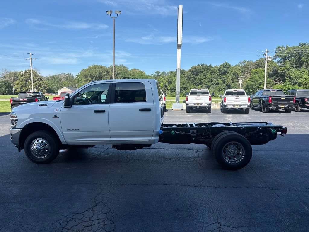New 2026 RAM 3500 Big Horn AWD/4WD image 5