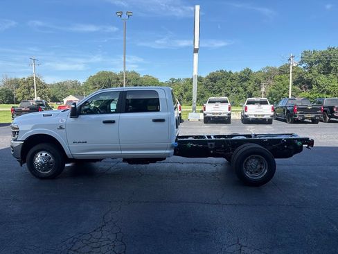 New 2026 RAM 3500 Tradesman AWD/4WD image 5