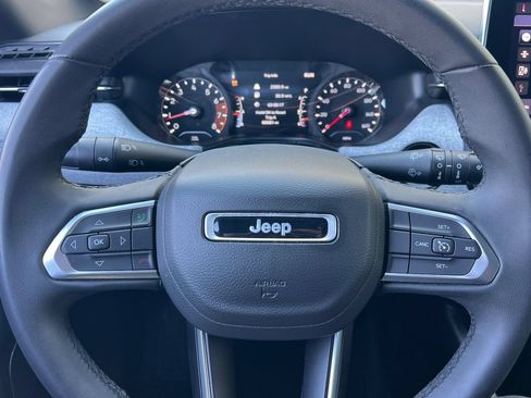 Used 2024 Jeep Compass Latitude AWD/4WD image 24