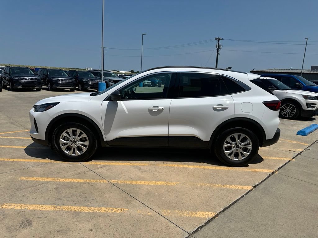Used 2024 Ford Escape Active w/ Tech Pack #1 AWD/4WD image 4