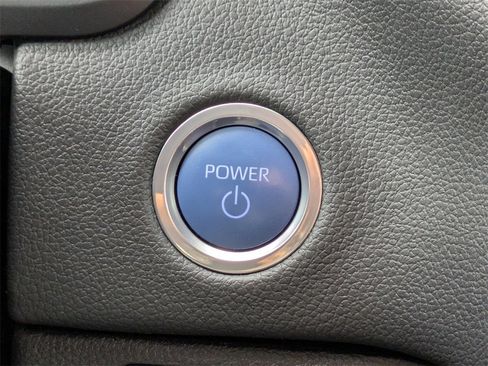 Used 2024 Toyota Tundra Limited image 28