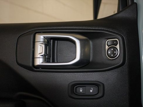 Certified 2024 Jeep Wrangler Unlimited Rubicon w/ Technology Group image 11