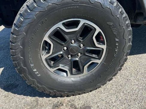 Used 2015 Jeep Wrangler Unlimited Rubicon AWD/4WD image 26