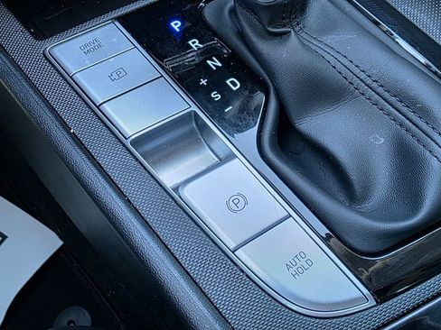 Used 2023 Hyundai Elantra Limited image 39