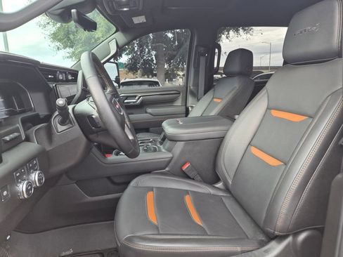 Used 2025 GMC Sierra 2500 AT4 w/ AT4 Premium Plus Package image 13