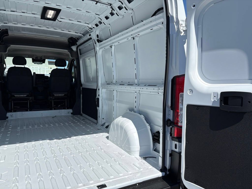 New 2026 RAM ProMaster 2500 w/ Quick Order Package 22G SLT FWD image 14