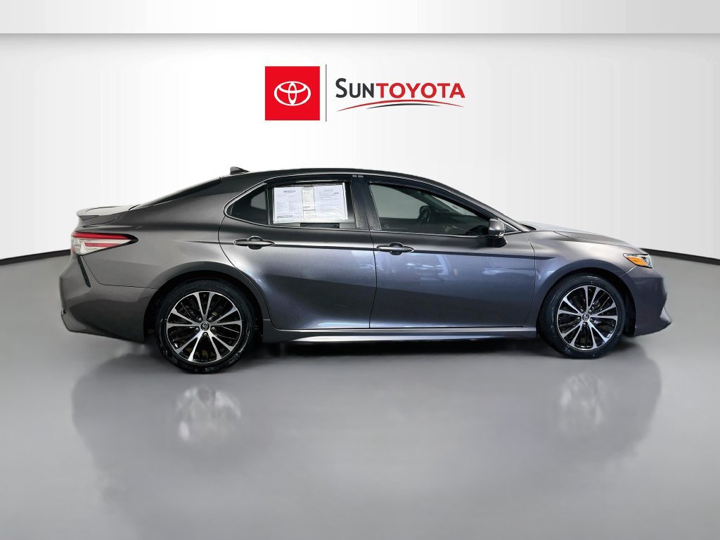 Used 2019 Toyota Camry SE FWD image 2