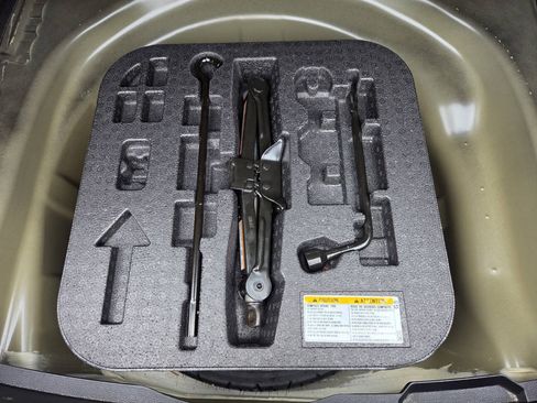 Used 2021 Toyota Corolla L w/ Carpet Mat Package (TMS) FWD image 26