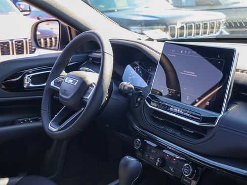 New 2026 Jeep Compass Latitude AWD/4WD image 20