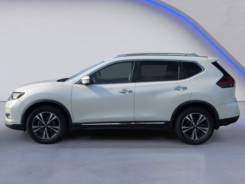 Used 2017 Nissan Rogue SL w/ SL Premium Package FWD image 3