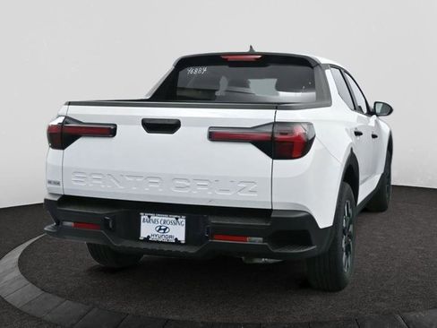 Used 2025 Hyundai Santa Cruz SE image 6