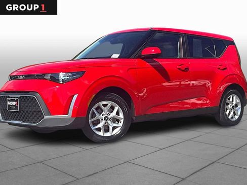 Used 2023 Kia Soul LX w/ LX Technology Package image 1