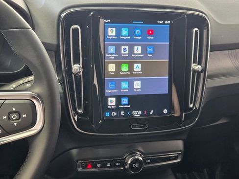 Certified 2023 Volvo XC40 Recharge Ultimate w/ Protection Package Premier image 25