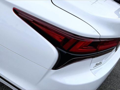 Used 2023 Lexus LS 500 F Sport w/ Cold Weather Package (CK) image 30