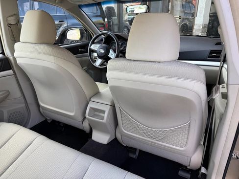 Used 2010 Subaru Legacy 2.5i Premium image 20