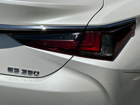 Used 2021 Lexus ES 350 w/ Accessory Package FWD image 27
