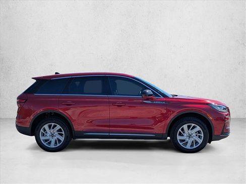 Used 2024 Lincoln Corsair AWD image 4