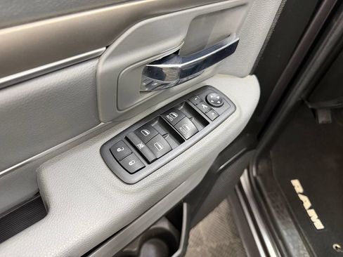 Used 2019 RAM 1500 Big Horn AWD/4WD image 11
