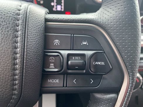 Used 2025 Toyota 4Runner SR5 image 30